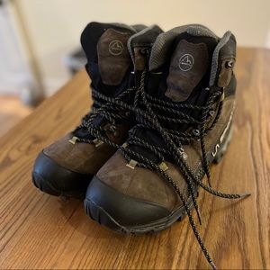 Mens La Sportiva Hiking Boots